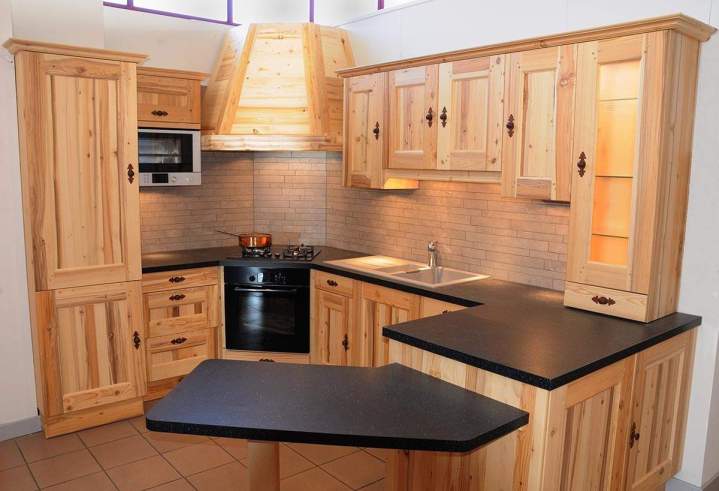 Meubles en bois sur mesure, Arles
