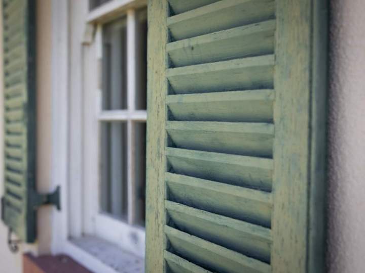 Je suis fabricant de volets en bois depuis plus de 30 ans.