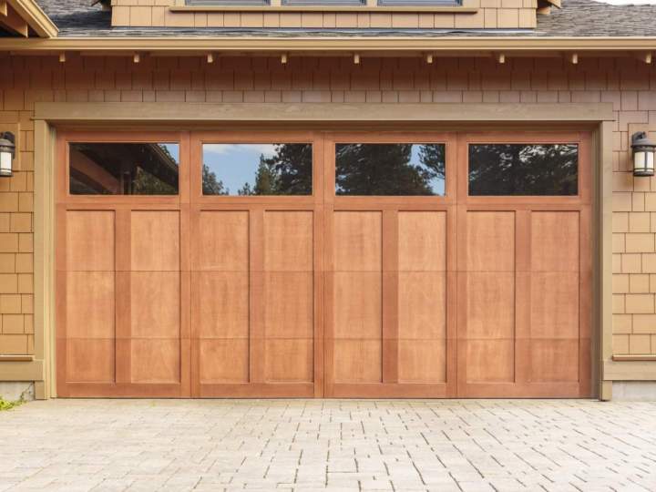 Confiez-moi la fabrication de vos portes et fenêtres en bois.